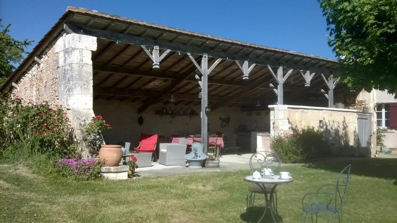 lembaudie Saint-Privat-des-Pres Bagian luar foto