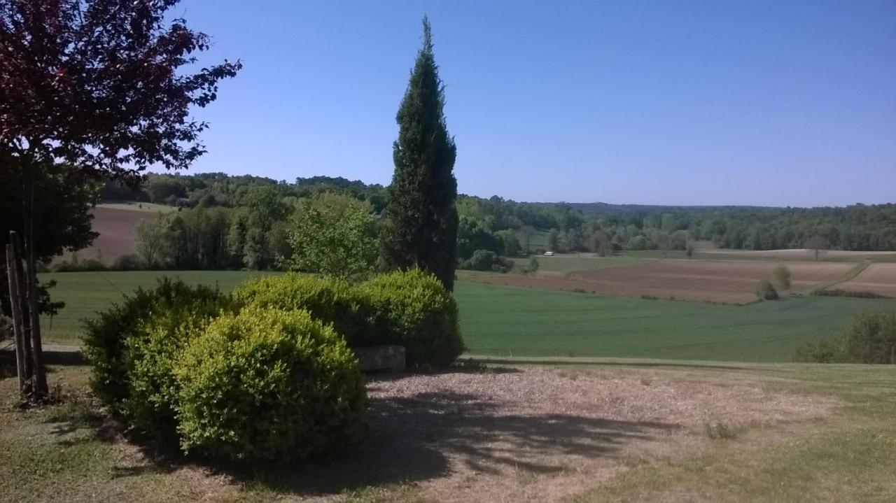 lembaudie Saint-Privat-des-Pres Bagian luar foto